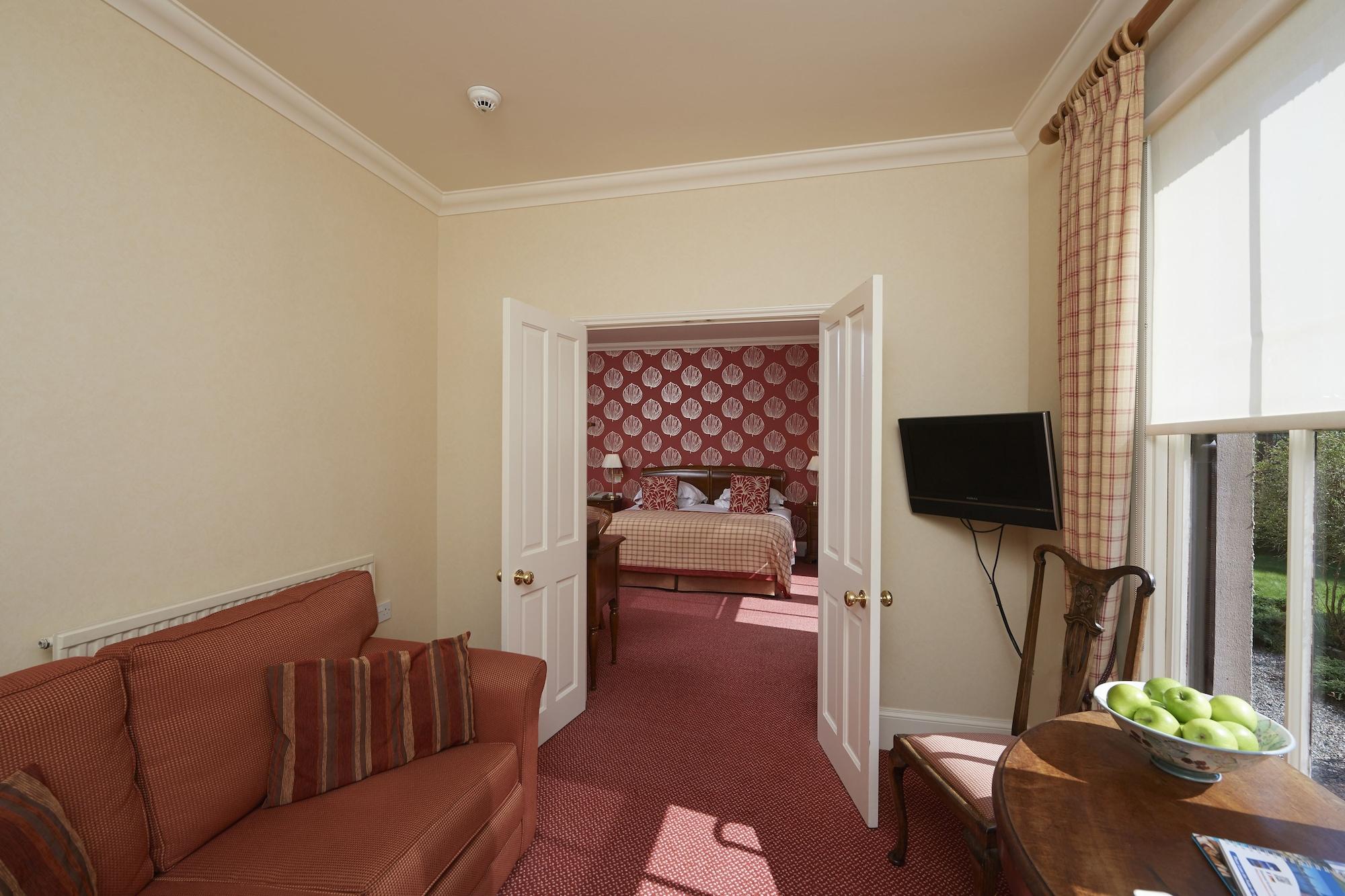 Loch Ness Hotel 4*
